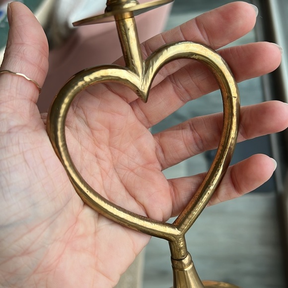 Vintage Brass Heart Candle Holder Decor - Picture 14 of 15